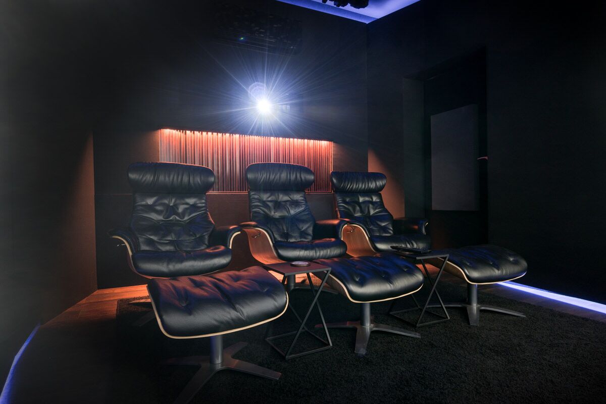 M&O Kino Sitze
